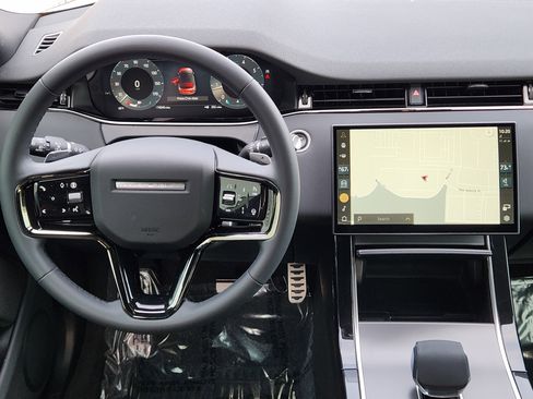 Certified 2025 Land Rover Range Rover Evoque Dynamic SE image 28