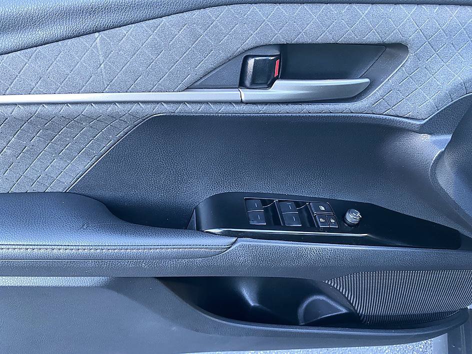 Certified 2025 Toyota Camry XLE FWD image 9