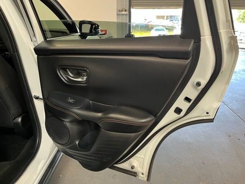 Used 2025 Honda HR-V Sport image 15