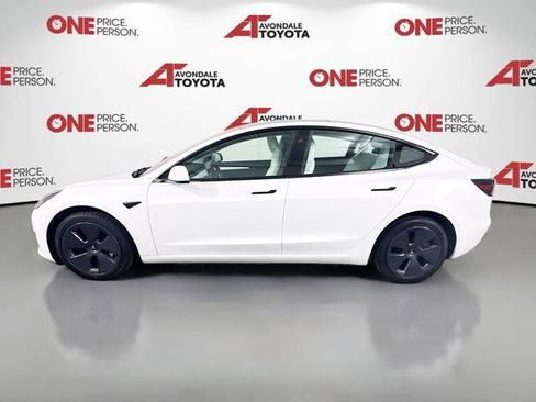 Used 2023 Tesla Model 3 Standard Range image 4