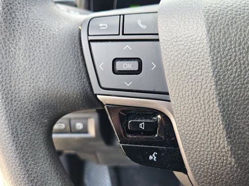 Used 2025 Toyota Camry LE image 20