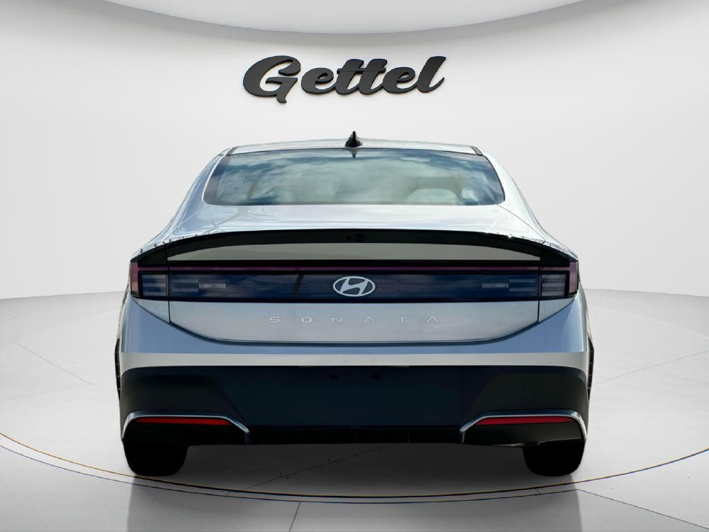 Certified 2025 Hyundai Sonata SE FWD image 6