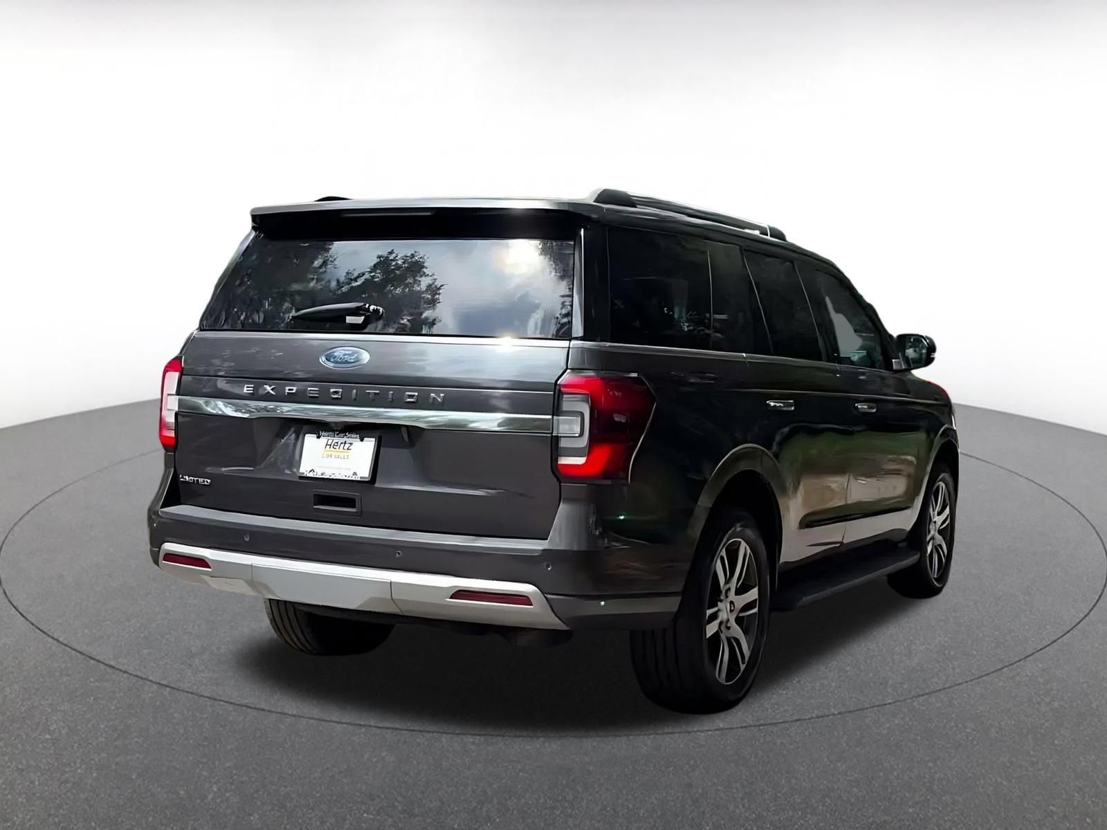 Used 2024 Ford Expedition Limited RWD image 15