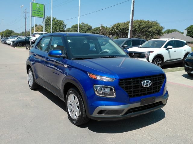 Used 2023 Hyundai Venue SE FWD image 4