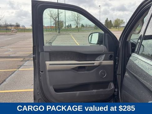 Used 2019 Ford Expedition Limited w/ Equipment Group 302A AWD/4WD image 5