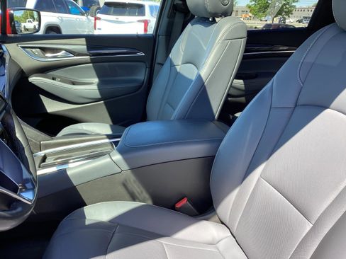 Used 2023 Buick Enclave Essence w/ Experience Buick Package FWD image 12