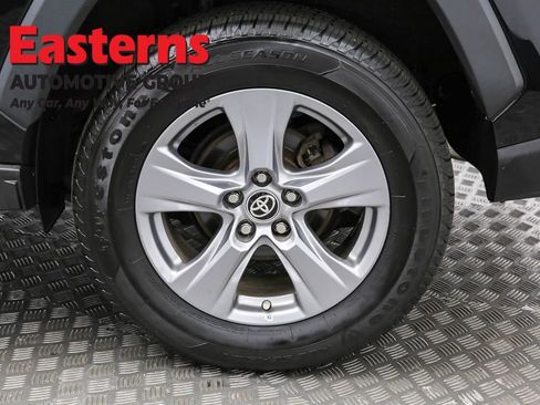 Used 2022 Toyota RAV4 LE image 33