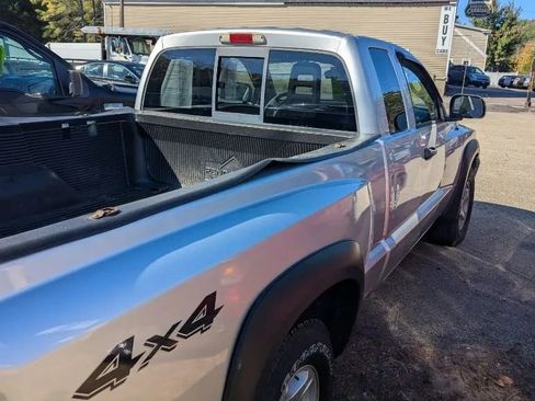 Used 2006 Dodge Dakota SLT w/ Trailer Tow Group image 3