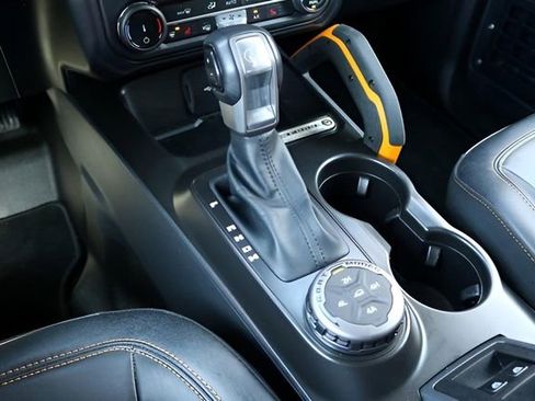 Used 2022 Ford Bronco Badlands image 24