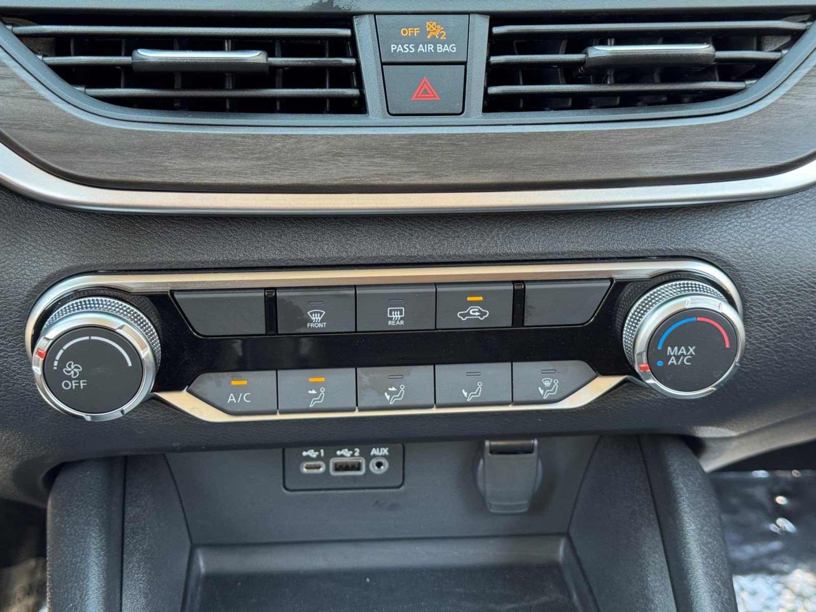 Used 2025 Nissan Altima 2.5 SV FWD image 24
