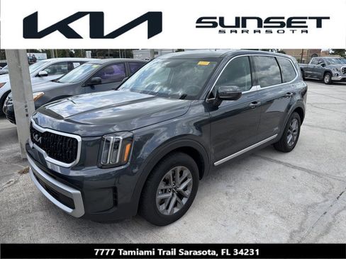 Certified 2023 Kia Telluride LX image 1