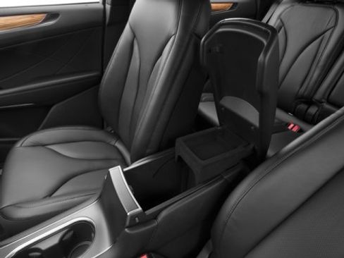 Used 2017 Lincoln MKC Premiere image 18