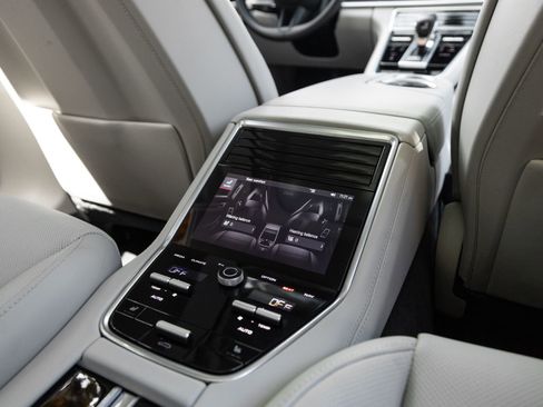 Certified 2023 Porsche Panamera 4S AWD/4WD image 30
