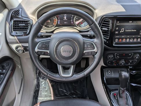Used 2018 Jeep Compass Limited w/ Safe & Security Group FWD image 25