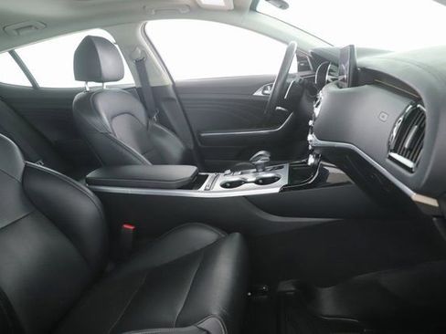 Used 2022 Kia Stinger GT2 image 33