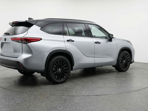 Used 2025 Toyota Highlander XSE image 7