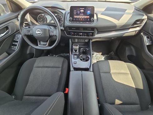 Used 2025 Nissan Rogue SV FWD image 20