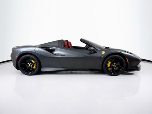 Certified 2022 Ferrari F8 Tributo RWD image 8