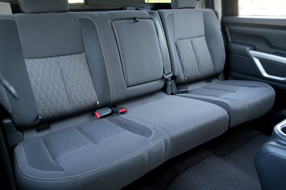 Used 2021 Nissan Titan SV w/ SV Convenience Package RWD image 11
