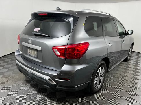 Used 2019 Nissan Pathfinder S image 5