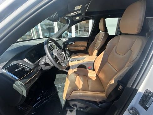 Used 2023 Volvo XC90 B6 Ultimate w/ Protection Package Premier AWD/4WD image 19