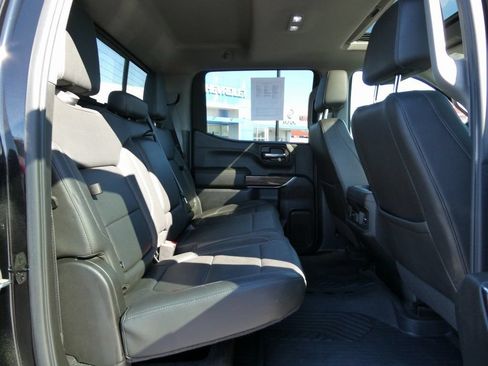 Used 2022 Chevrolet Silverado 1500 LT Trail Boss w/ Convenience Package II AWD/4WD image 16