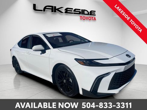 Certified 2025 Toyota Camry SE image 9