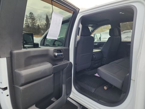 Used 2022 Chevrolet Silverado 2500 LT w/ Convenience Package image 24
