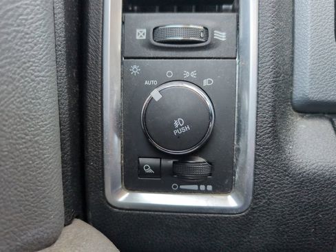 Used 2018 RAM 1500 Outdoorsman AWD/4WD image 11