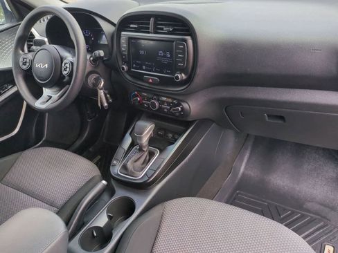 Used 2022 Kia Soul LX FWD image 26
