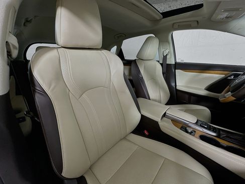 Used 2019 Lexus RX 350 AWD w/ Navigation Package image 28