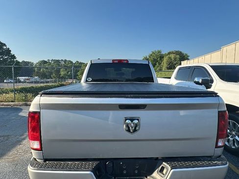 Used 2018 RAM 1500 Express RWD image 6