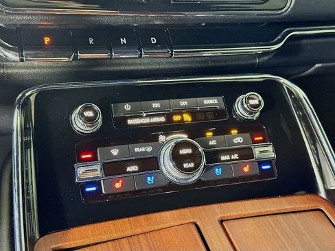 Used 2021 Lincoln Navigator Reserve image 27