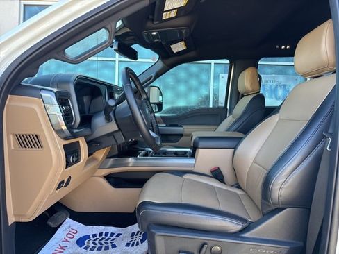 Used 2025 Ford F350 Lariat image 8
