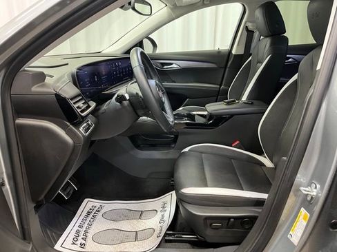 Used 2024 Buick Envision Sport Touring image 5