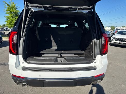 New 2026 GMC Yukon XL AT4 w/ AT4 Premium Package AWD/4WD image 26