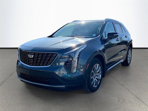 Used 2021 Cadillac XT4 Premium Luxury w/ Driver Awareness Package image 3