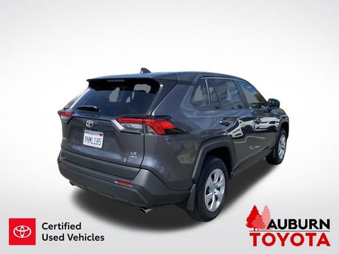 Used 2022 Toyota RAV4 LE AWD/4WD image 8