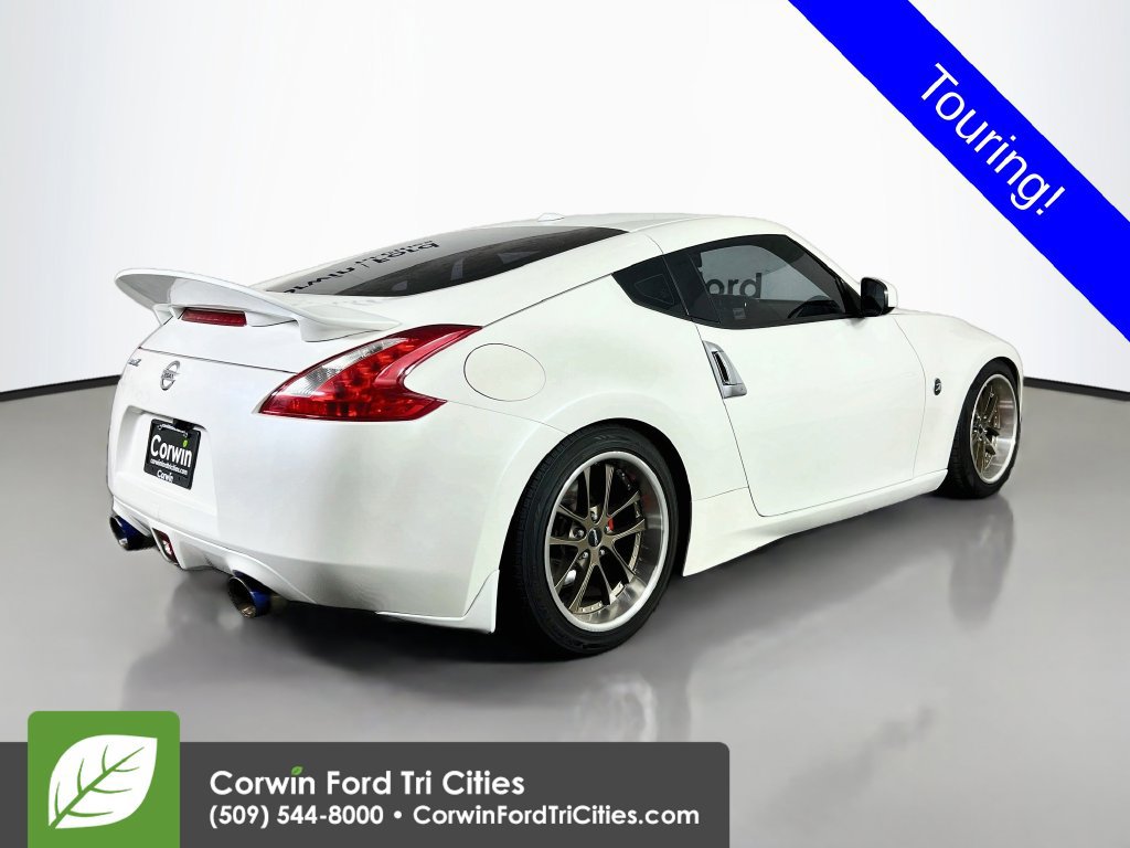 Used 2013 Nissan 370Z Touring RWD image 15