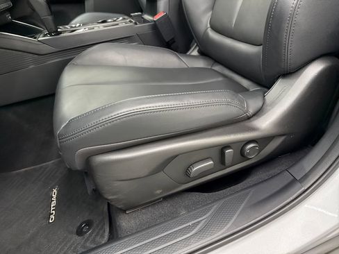 Used 2026 Subaru Outback Premium AWD/4WD image 12
