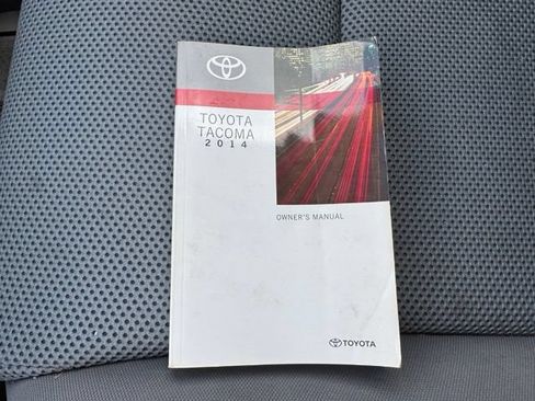 Used 2014 Toyota Tacoma 4x4 Double Cab w/ TRD Sport Package image 22