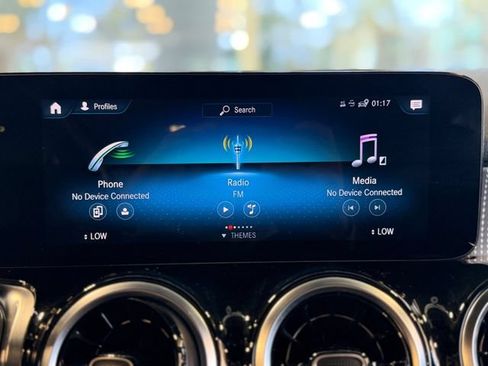 Used 2023 Mercedes-Benz GLB 250 4MATIC image 28