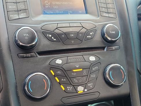 Used 2018 Ford Fusion SE w/ Equipment Group 601A image 18