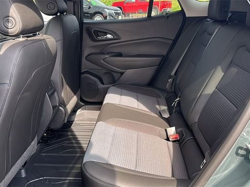 New 2025 Chevrolet Trax LT w/ LT Convenience Package image 25