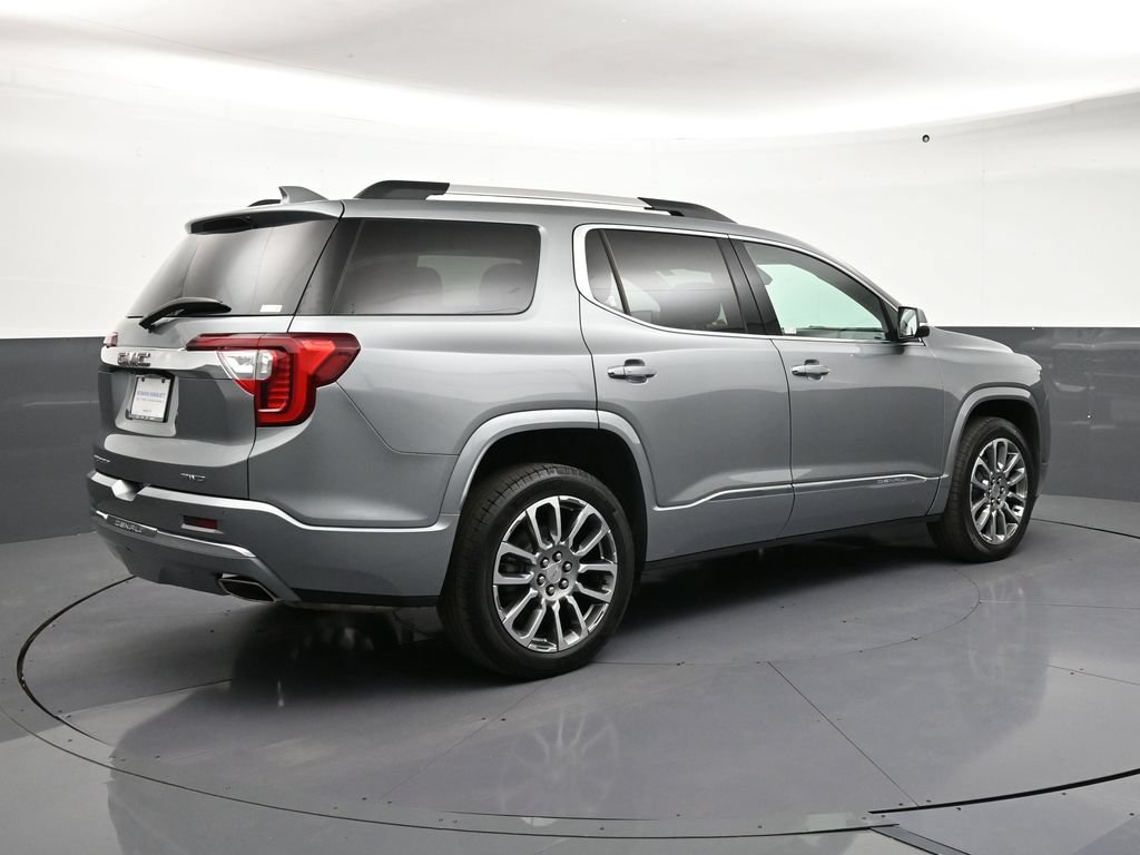 Used 2023 GMC Acadia Denali w/ Denali Technology Package AWD/4WD image 5