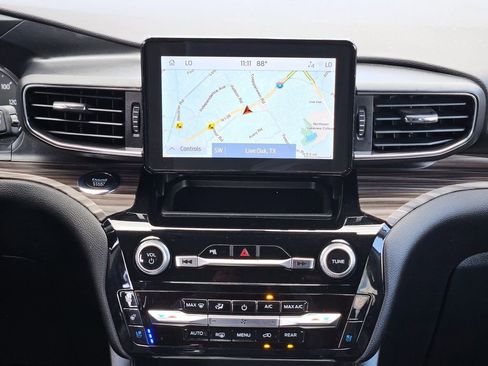 Used 2023 Ford Explorer Limited image 20