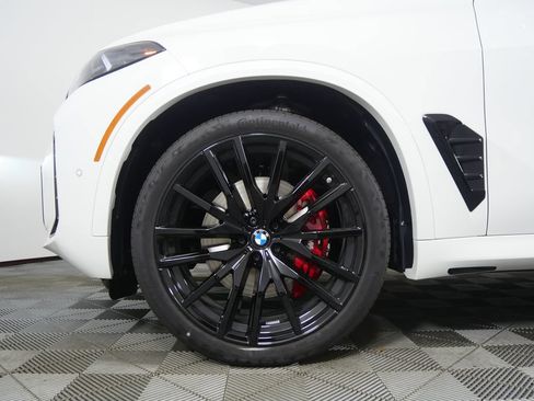 Used 2026 BMW X5 xDrive40i w/ M Sport Package AWD/4WD image 2