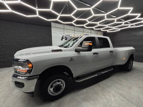 Used 2024 RAM 3500 Big Horn AWD/4WD image 8
