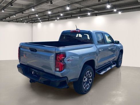 Used 2023 Chevrolet Colorado Z71 w/ Z71 Convenience Package 2 AWD/4WD image 7