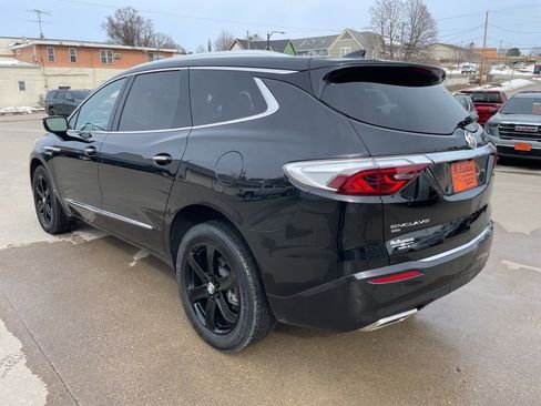 Used 2023 Buick Enclave Essence w/ Sport Touring Edition image 13